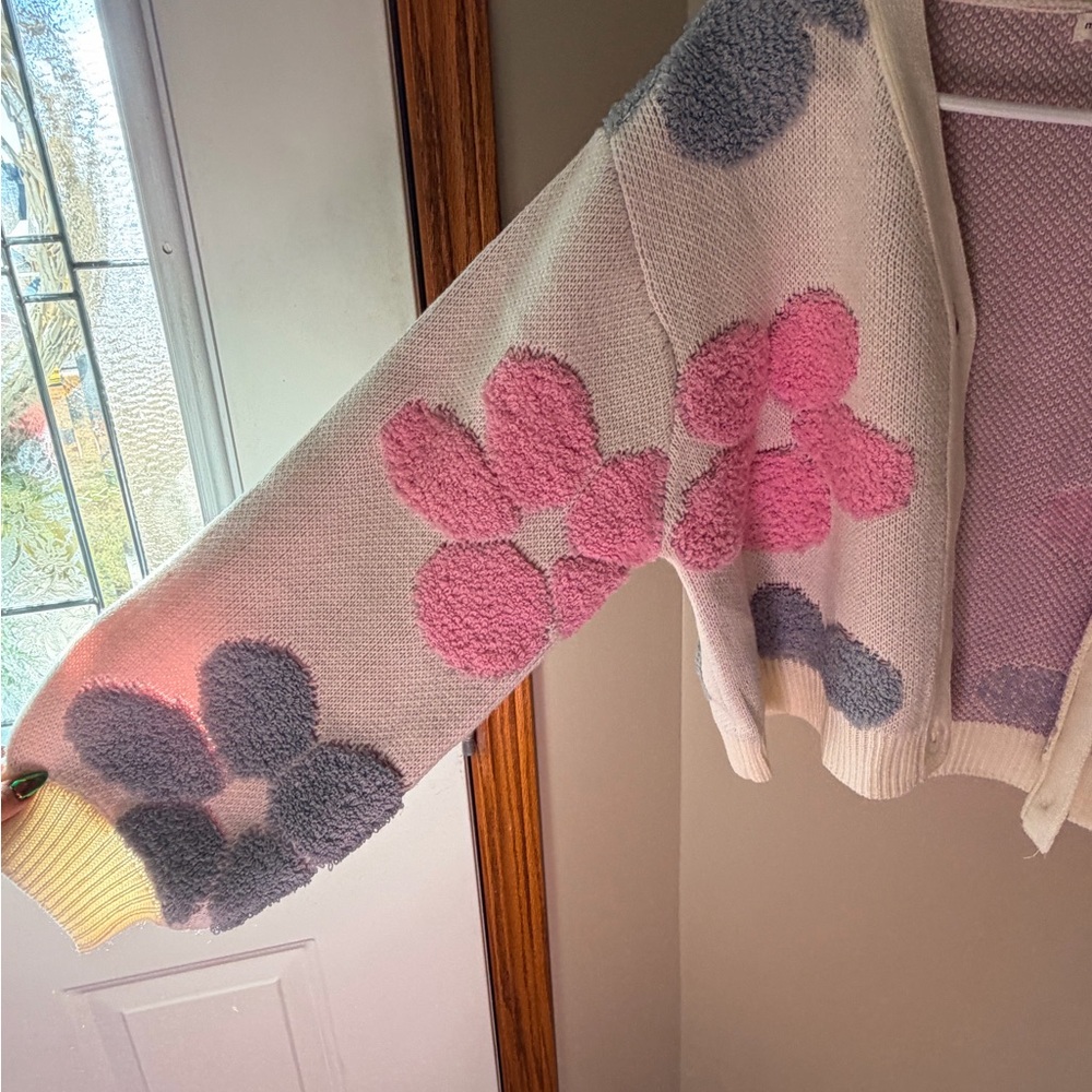 NWOT moon & madison Cream Cardigan with Pink and Gray Floral Design - Picture 2 of 3